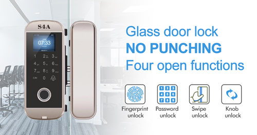 A porta de vidro Smart Lock tem uma mola? 